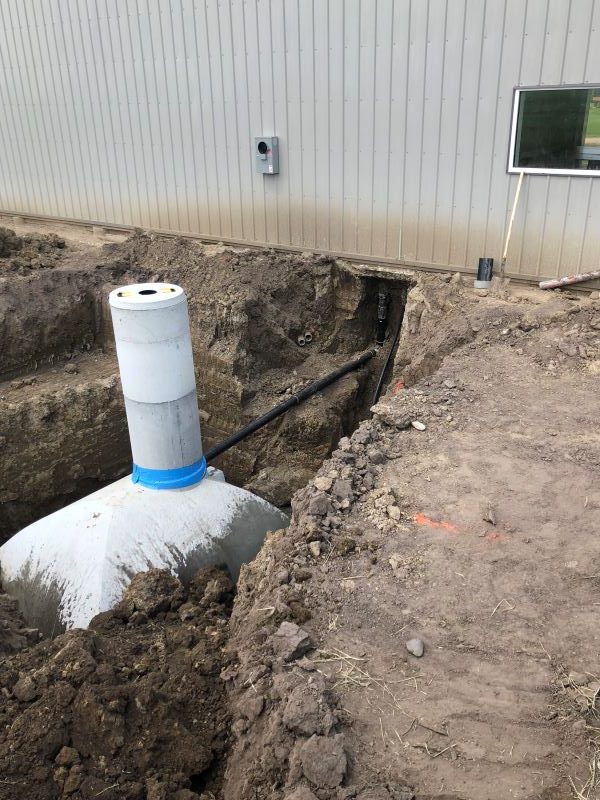 Cistern Service Expert Working on Installing a New Cistern